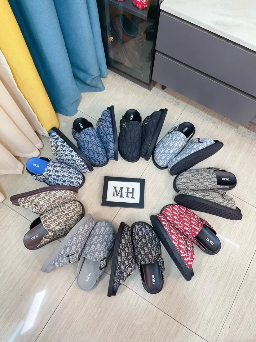 Men's shoes 💰380🌸🌸【Dior】Top purchasing agent 🇮🇹 Di Street Male God half drag counter synchronization, uppers imported from Italy with D logo fabric, high-quality complex splicing craftsmanship, soles: original soles specially provided by the original factory, exclusive event molded soles super comfortable, original factory single goods, 🔍🔍high quality, you can enter and exit the counter at will, welcome to compare, size number 38-45 (order 46)